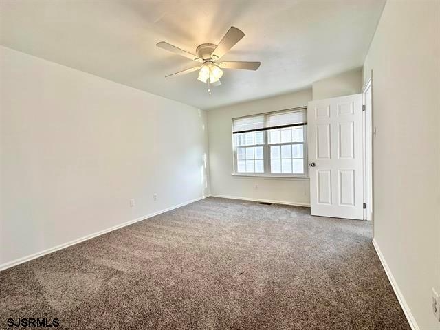 Building Photo - 4861 Hawthorne Ln