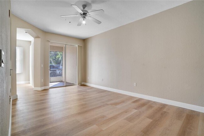 Building Photo - 5028 Sunridge Palms Dr