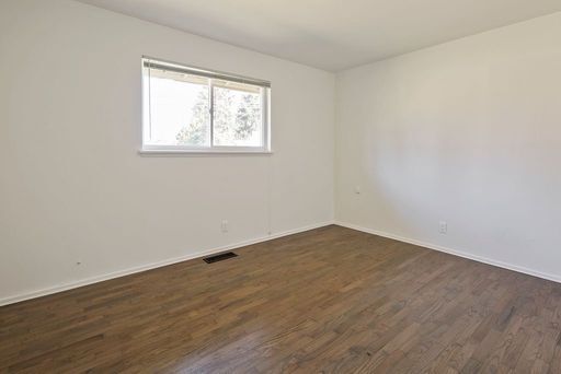 Building Photo - Adorable 3 bedroom Lynnwood rambler