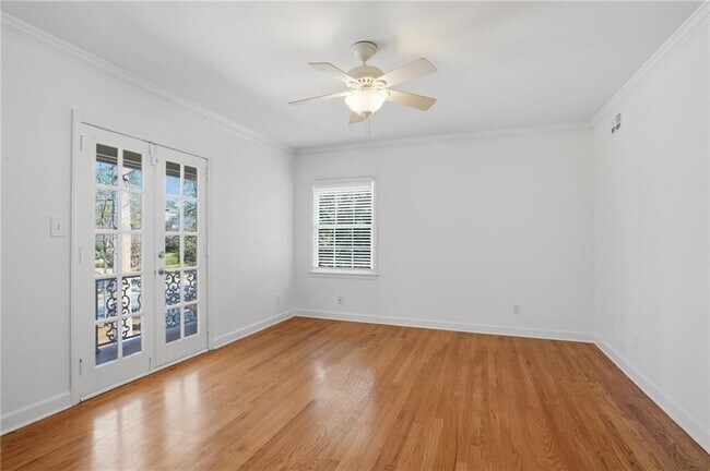 Building Photo - 1190 W Paces Ferry Rd NW