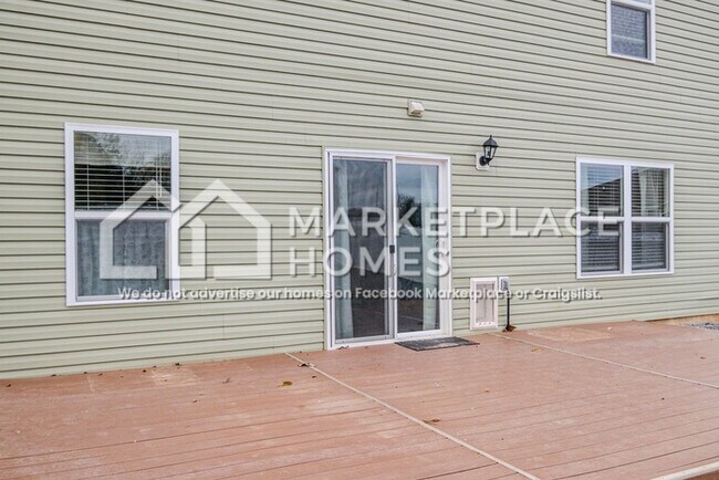 Building Photo - 1623 Sliger St