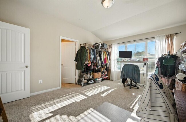 Building Photo - 516 E Slaughter Ln