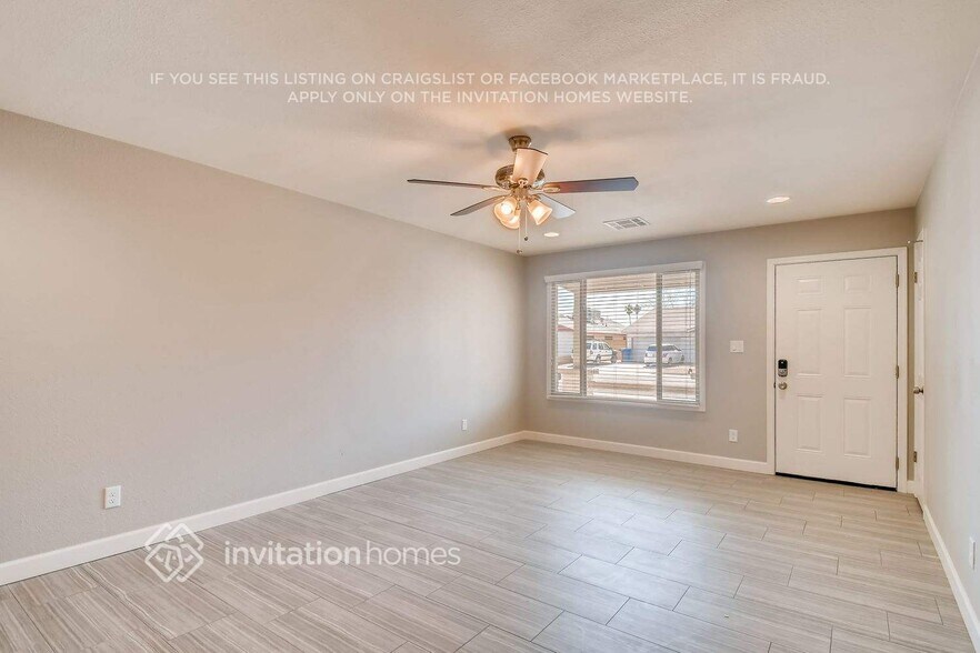 Building Photo - 2450 E Hermosa Dr
