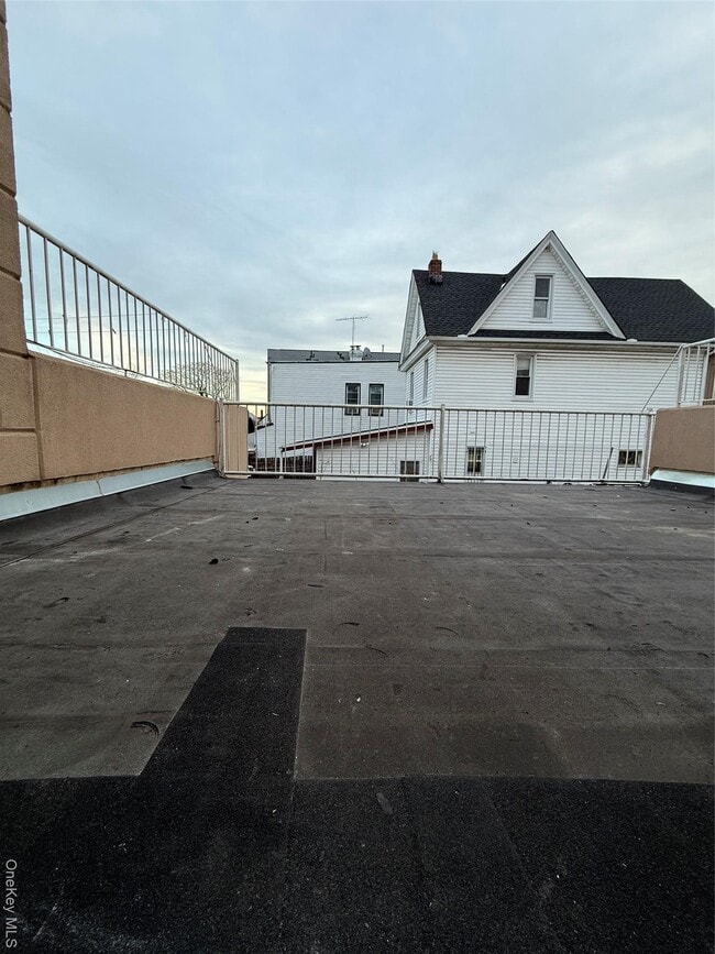 Building Photo - 176-06 Jamaica Ave