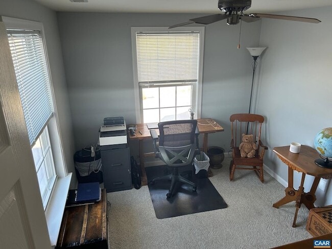 Building Photo - 136 Goldenrod Ct