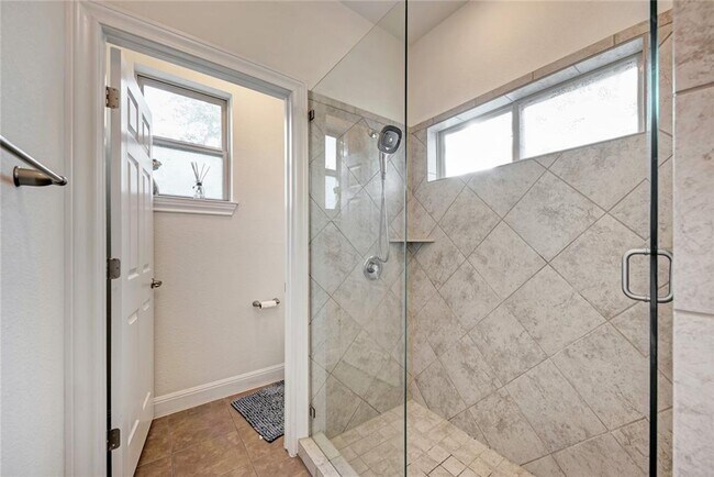 Building Photo - Cedar Park home in the Hill Country