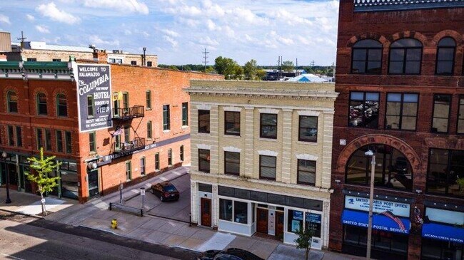 Primary Photo - 320 E Michigan Ave