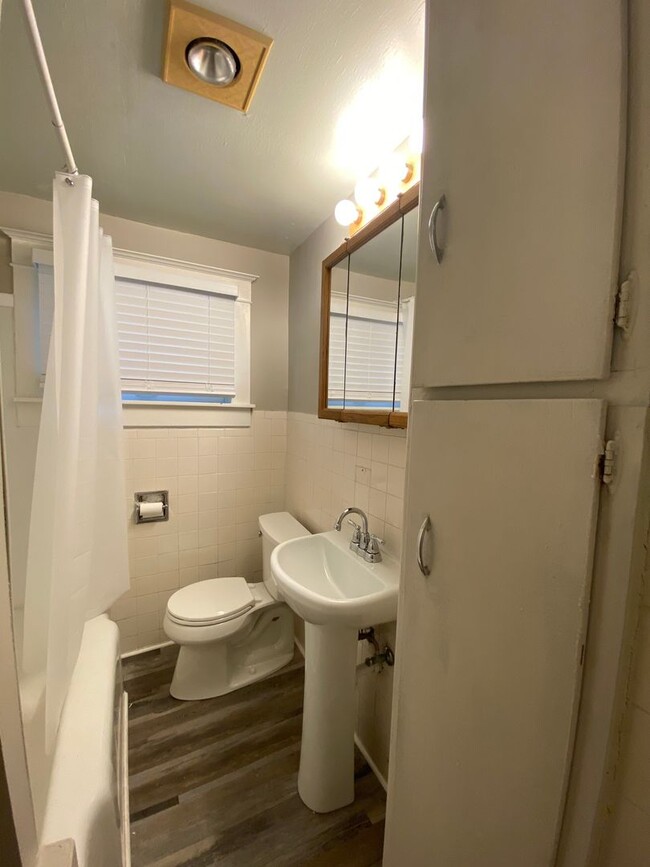 Building Photo - Italian Estates Property Management