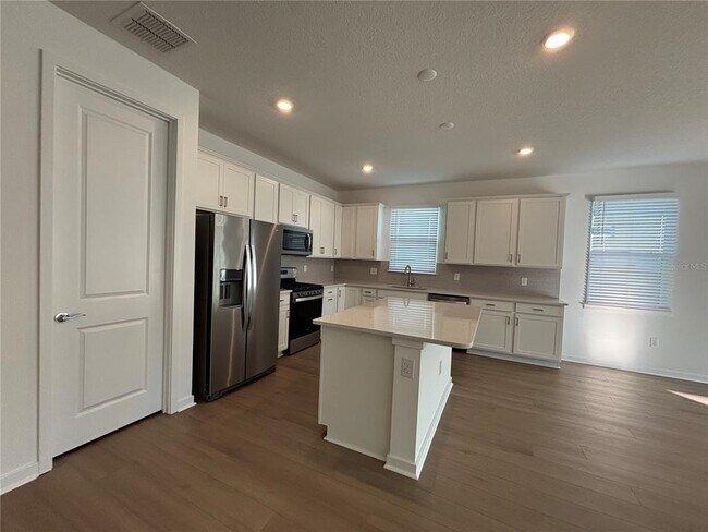 Building Photo - 13719 Brookside Hvn St