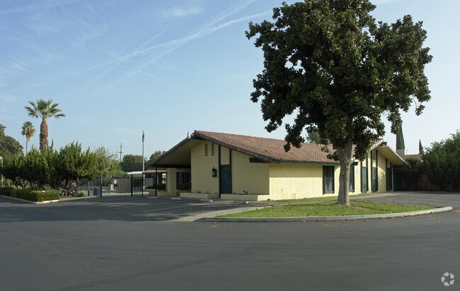 Building Photo - Franciscan/Town & Country