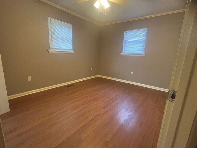Building Photo - 108 Calloway Ave