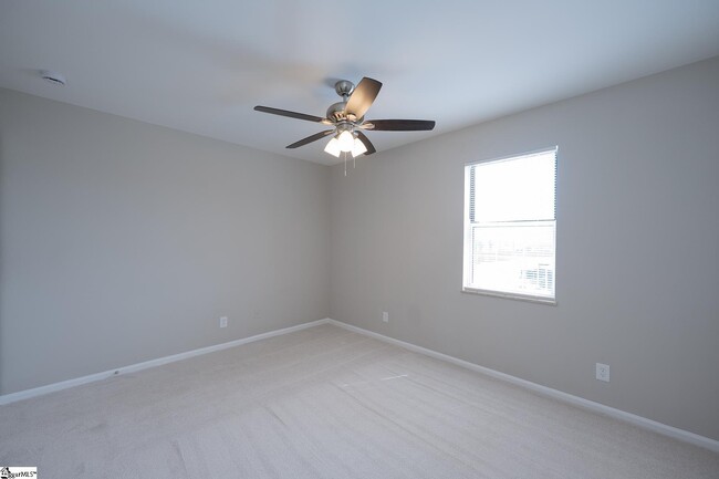 Building Photo - 97 Jamestowne Way
