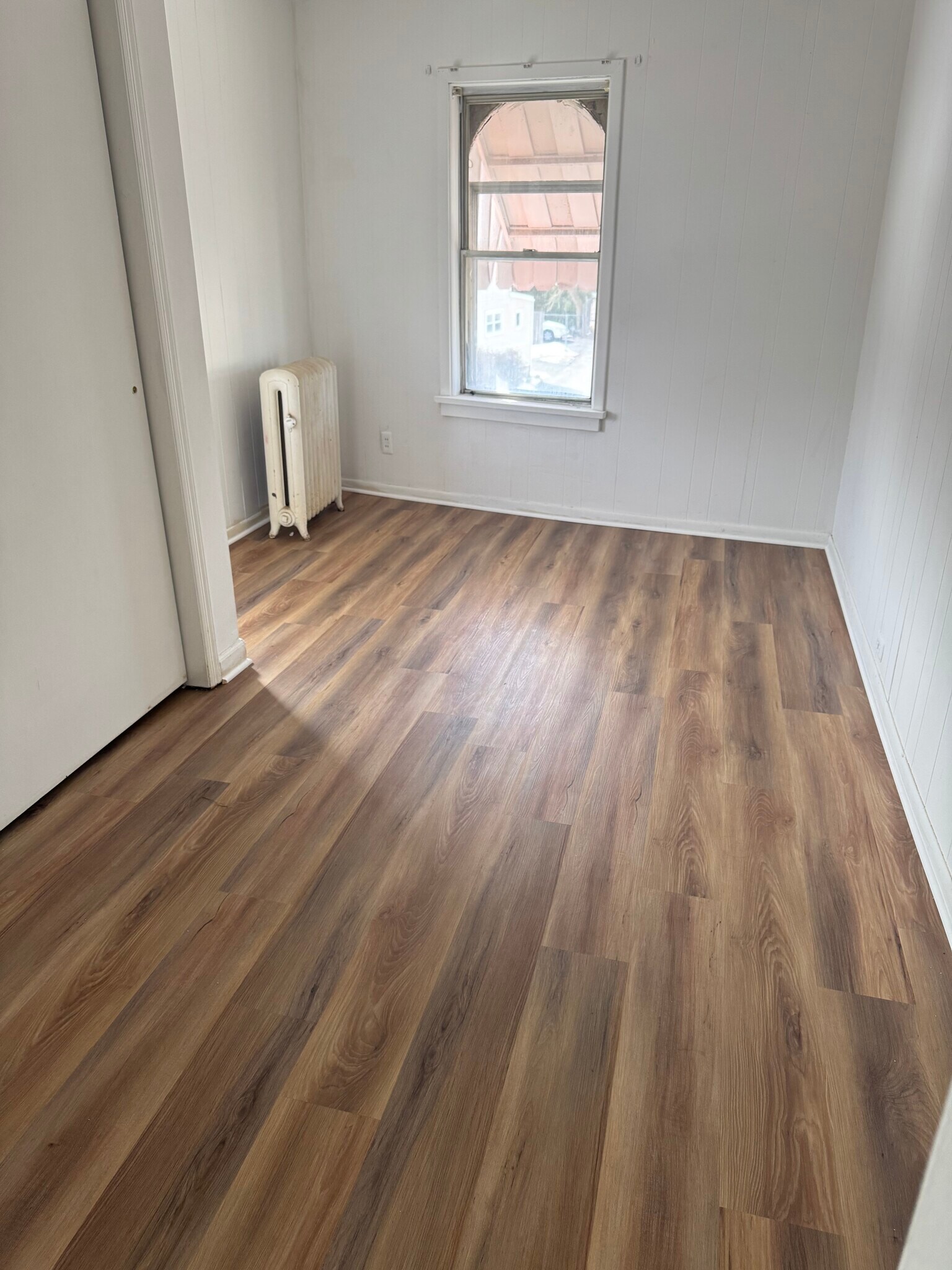 Building Photo - 10 Anderson St