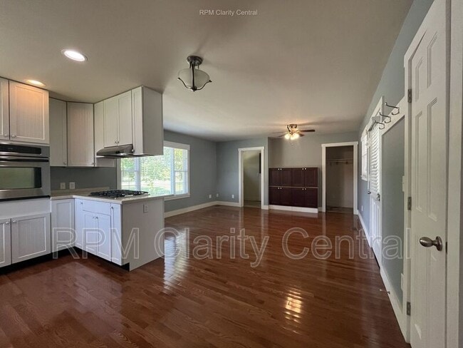 Building Photo - 1653 Berlin Station Rd