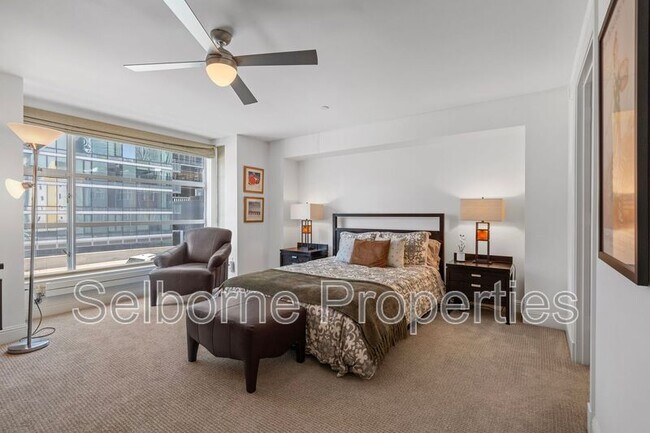 Building Photo - 33 Clementina St