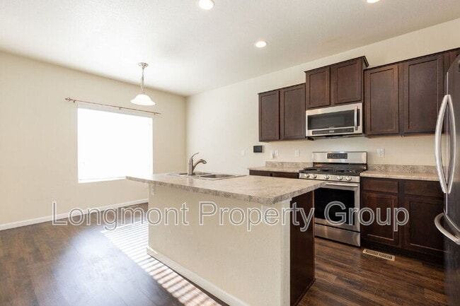 Building Photo - 1518 Sepia Ave