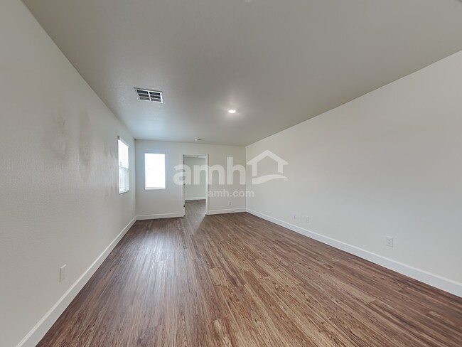 Building Photo - 1714 Viaggio Ave