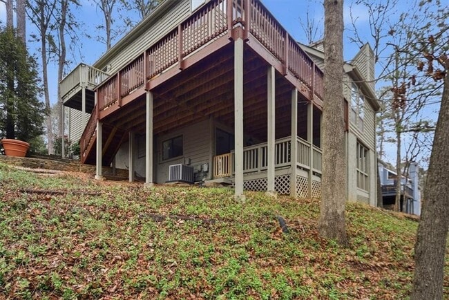 Building Photo - 530 Matterhorn Way