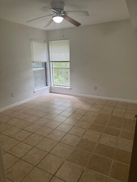 Primary Photo - 4031 Briarglen Dr