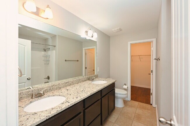 Building Photo - 167 Cobblestone Pl Dr