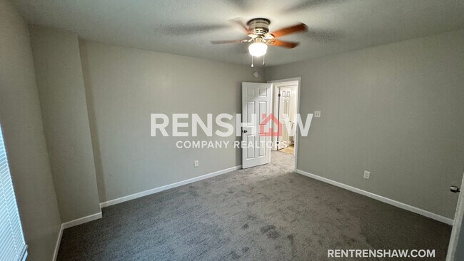 Building Photo - 3017 Chelsea Ave