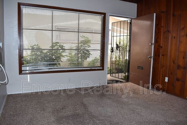 Building Photo - 3931 Mason St