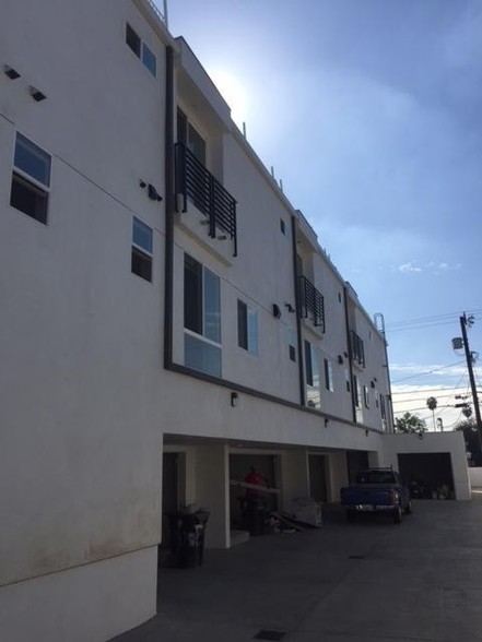Exterior of Building - 14802 Delano St