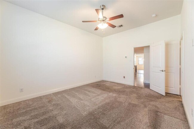 Building Photo - 7105 Wildflower Wy