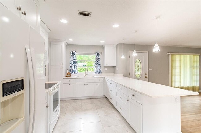 Building Photo - 4511 S Cameron Ave