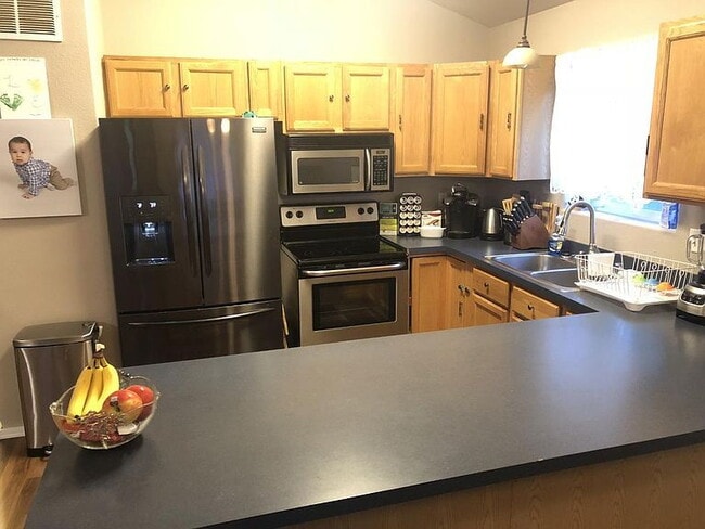 Building Photo - 3-Bed, 2-Bath Retreat in Scenic Eagle River, AK!"