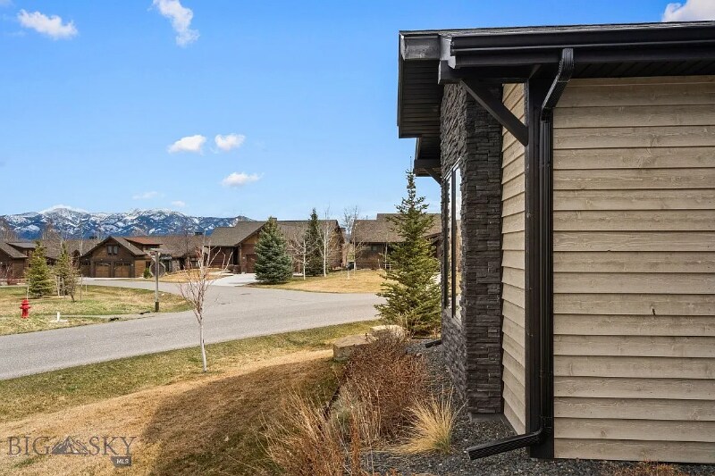 Building Photo - 75 Highnoon Way