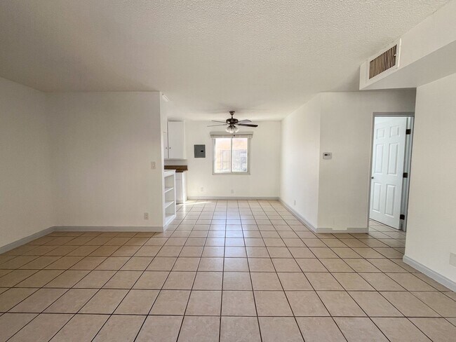 Interior Photo - 3216 W 99th St