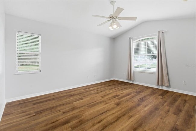 Building Photo - 896 Princeton Dr