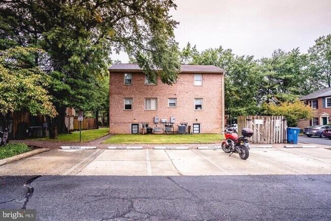 Building Photo - 4510 Washington Blvd