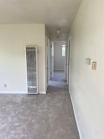 Building Photo - 2040 Stanton Ave