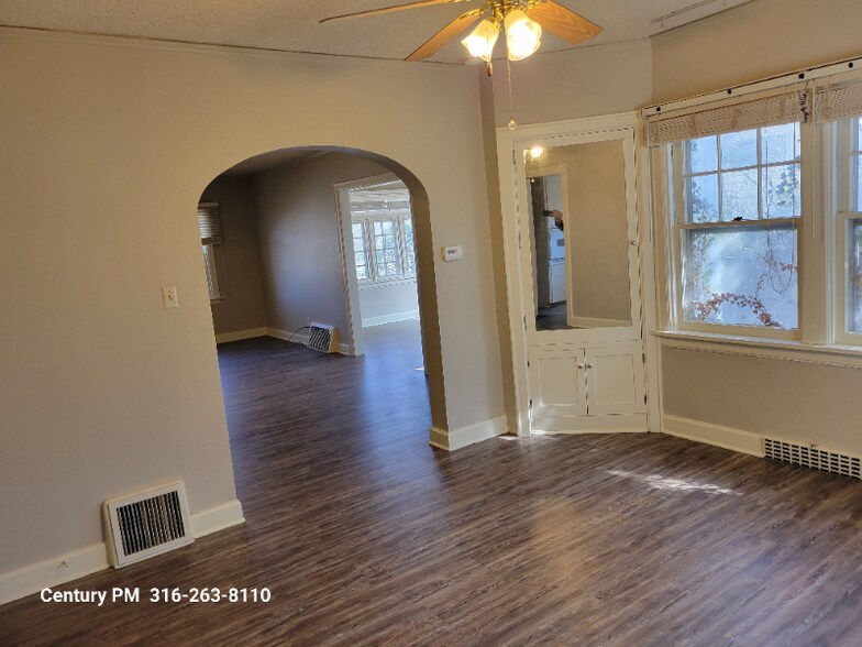 Building Photo - 3419 Edgemont St