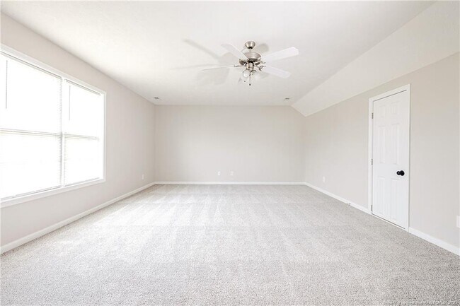 Building Photo - 1414-1412 Seabiscuit Dr