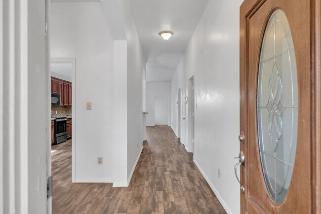 Building Photo - 28223 Fantail Dr