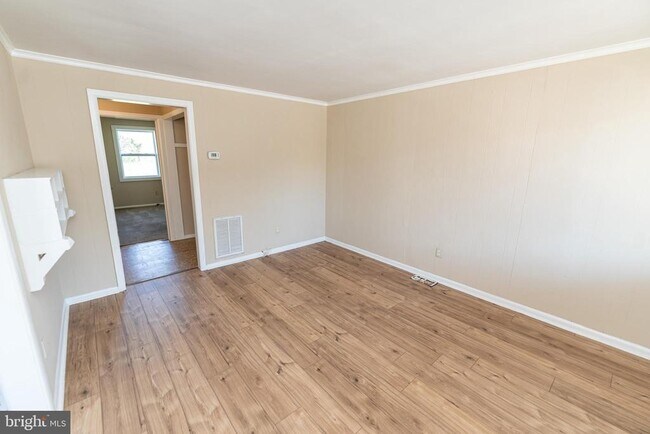 Building Photo - 516 Bay St