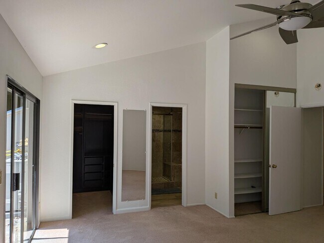 Building Photo - 217 Ada Ave