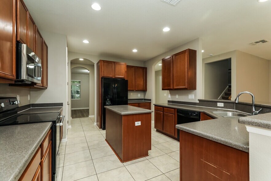 Building Photo - 4021 Ringneck Dr