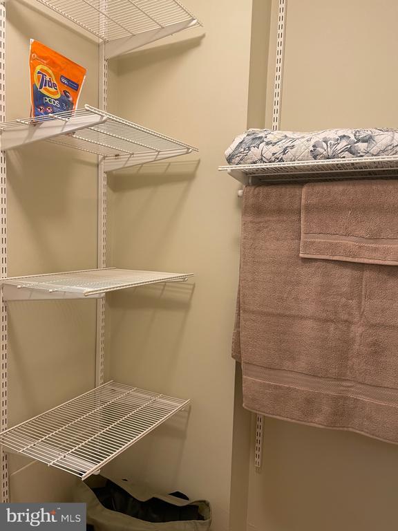 Building Photo - 5225 Pooks Hill Rd