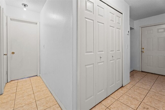 Building Photo - 652 St Johns Ct