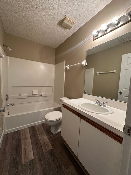 Building Photo - 1996 Camino Ln