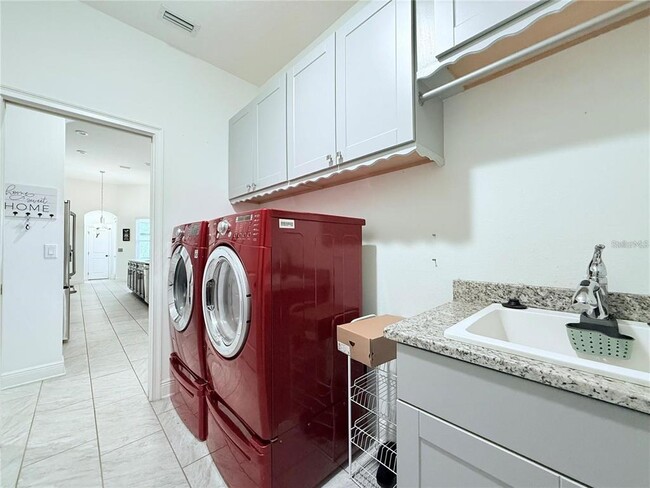 Building Photo - 6456 Doe Path Ct
