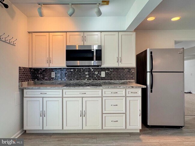 Building Photo - 3795 Raisner Ct