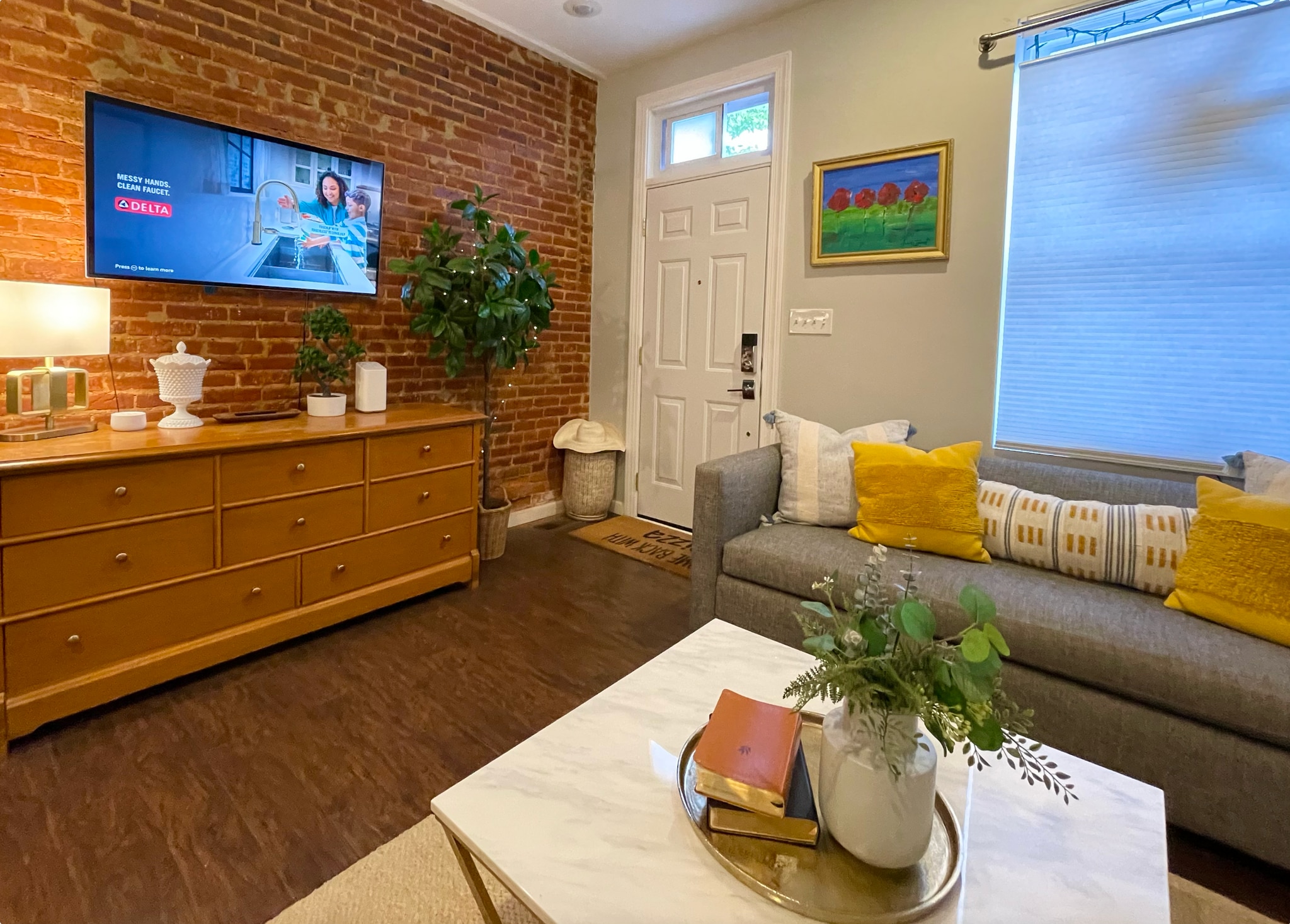 Living Room shared area - 2206 E Fayette St