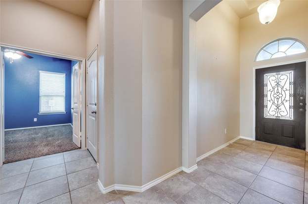 Building Photo - 2025 Lake Vista Dr