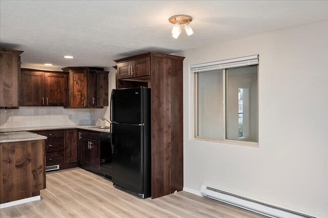 Building Photo - Newly Renovated North End Boise Apartments