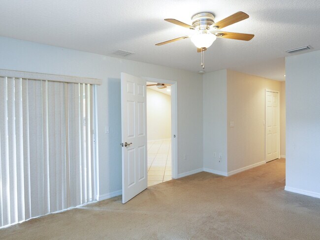 Building Photo - ZERO DEPOSIT MOVE-IN AVAILABLE ????